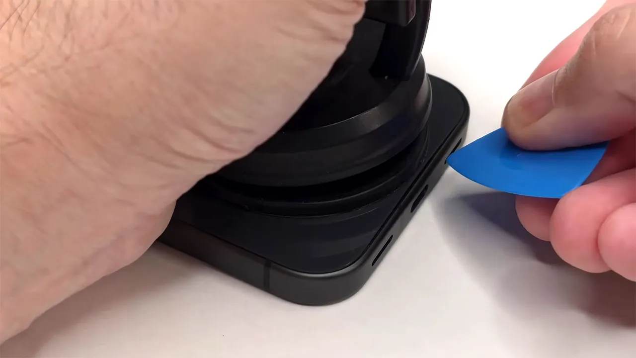 google-pixel-10-teardown-1