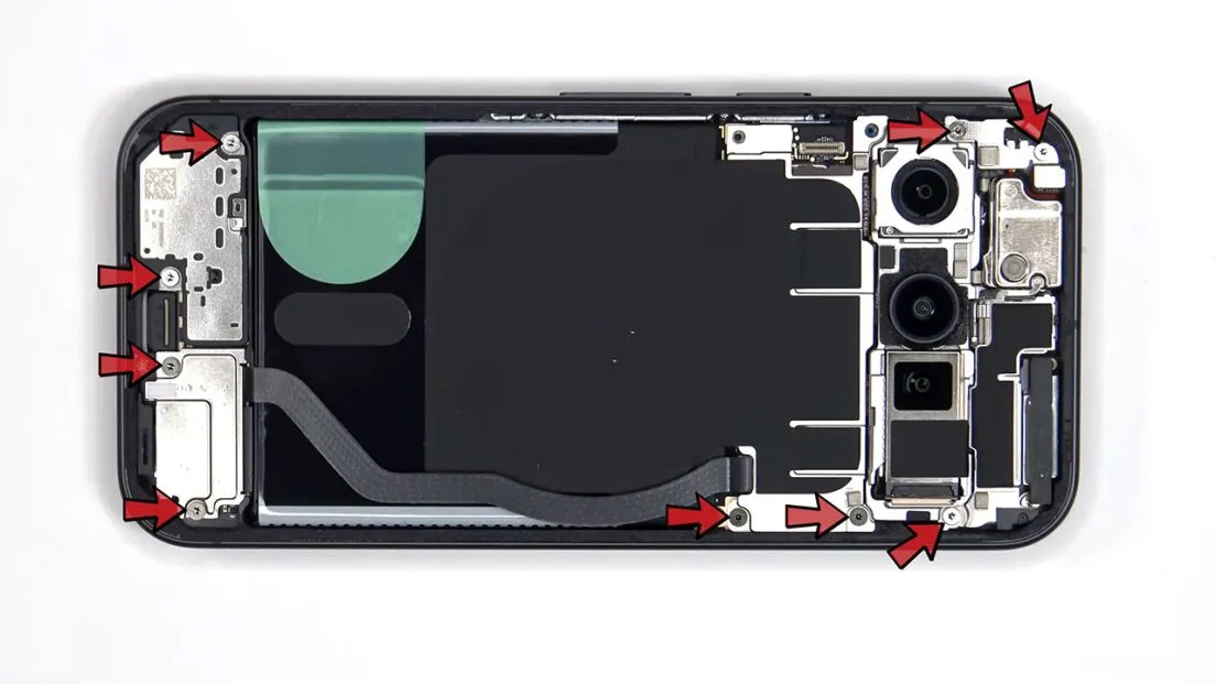 google-pixel-10-teardown-6-1104x621