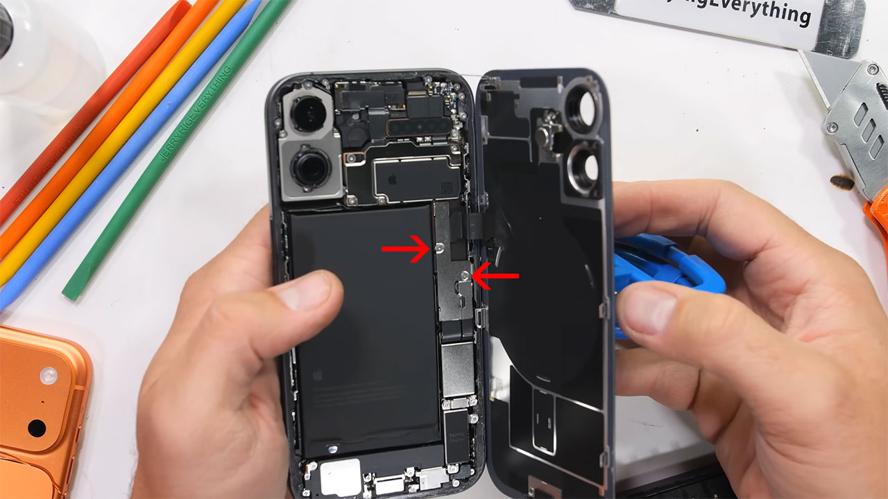 iphone-17-teardown-4